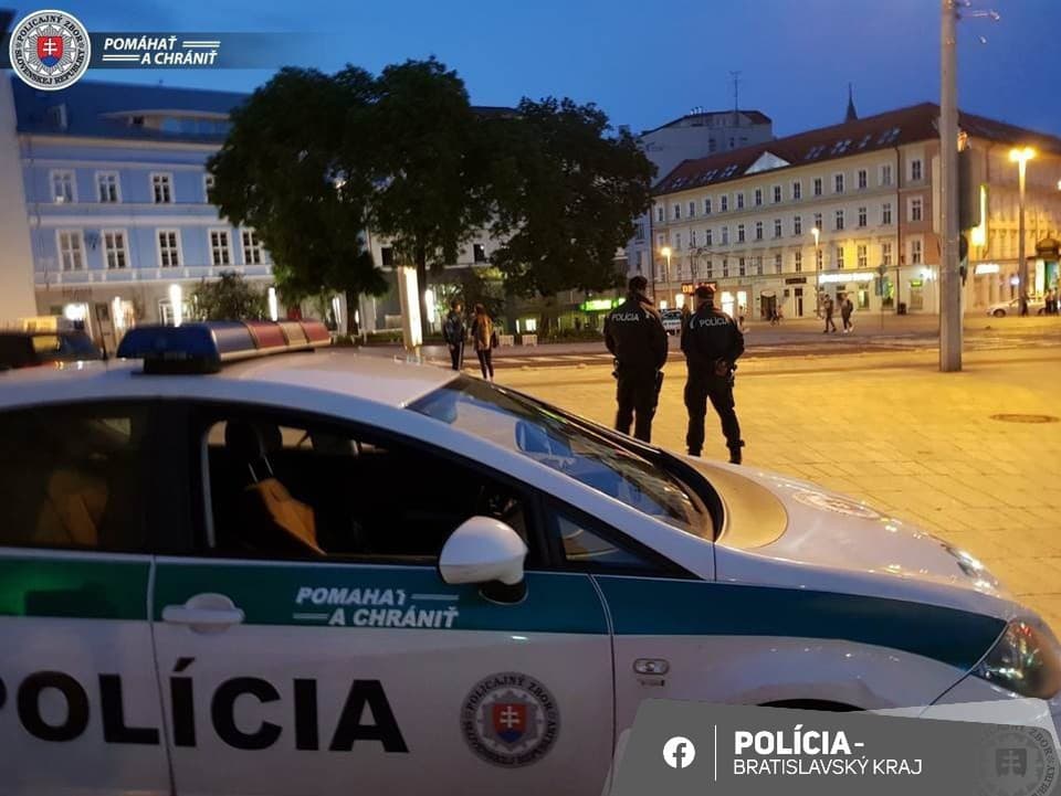 Muž, ktorý mal v Bratislave napadnúť turistu z Nového Zélandu, je vo väzbe