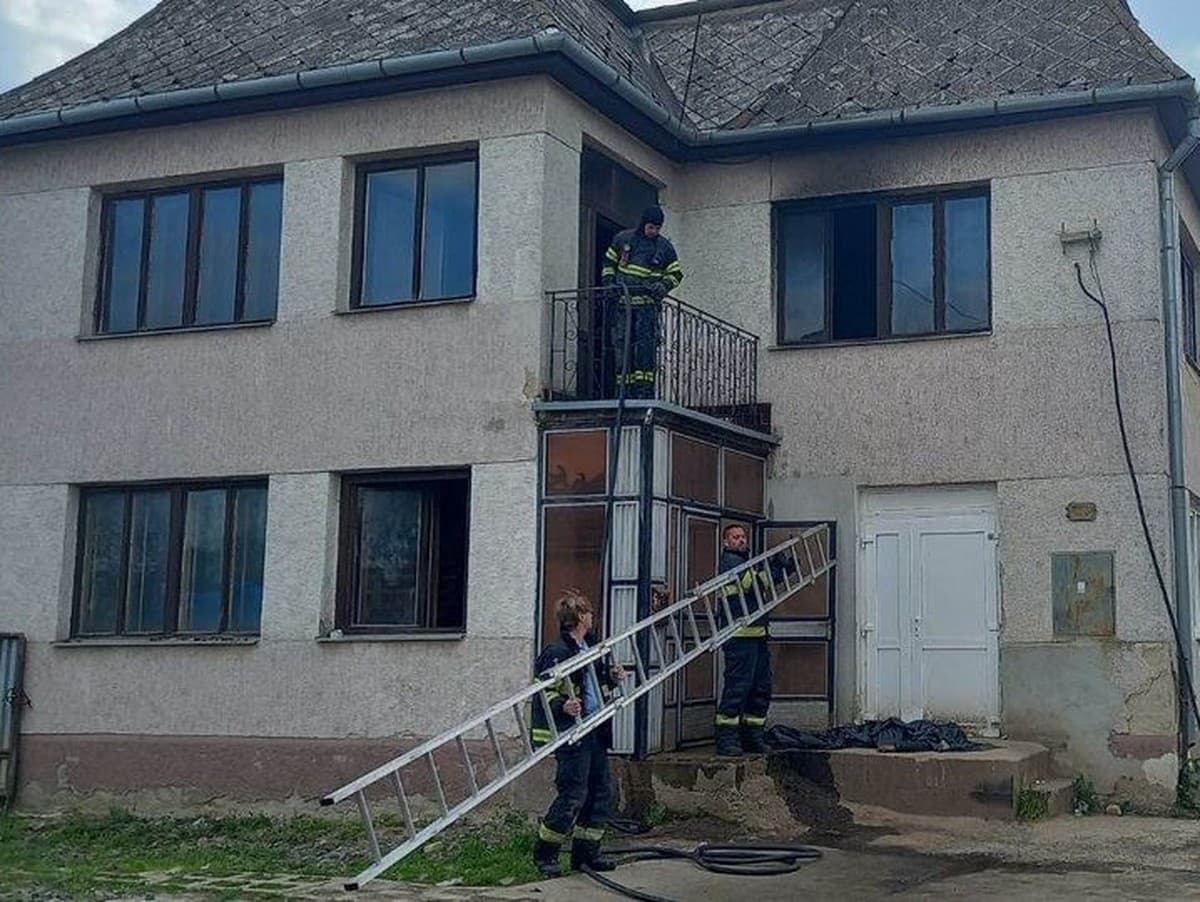 Po požiari našli v rodinnom dome bezvládne telo 63-ročnej ženy