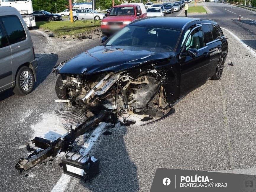 V bratislavskej Petržalke došlo k dopravnej nehode