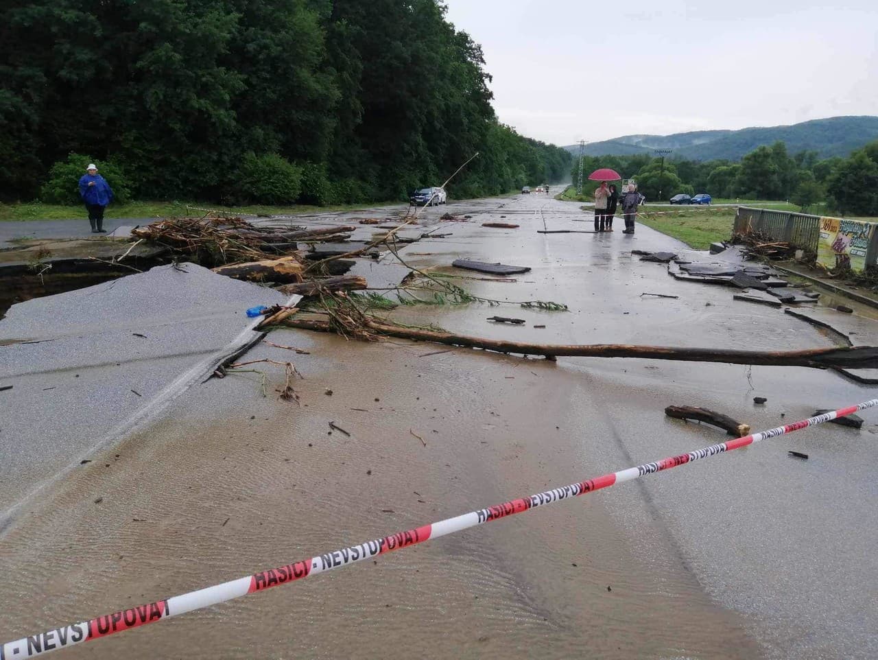 Prívalové dažde zničili most v Bardejove