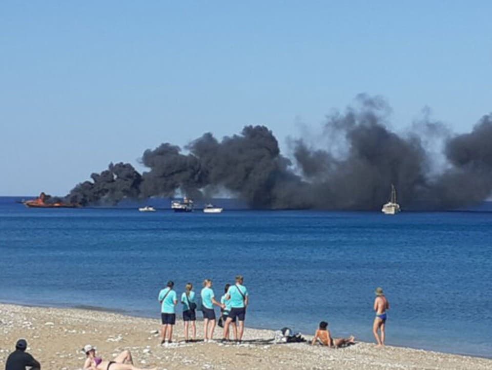 Desiatky turistov evakuovali vo štvrtok z lode.