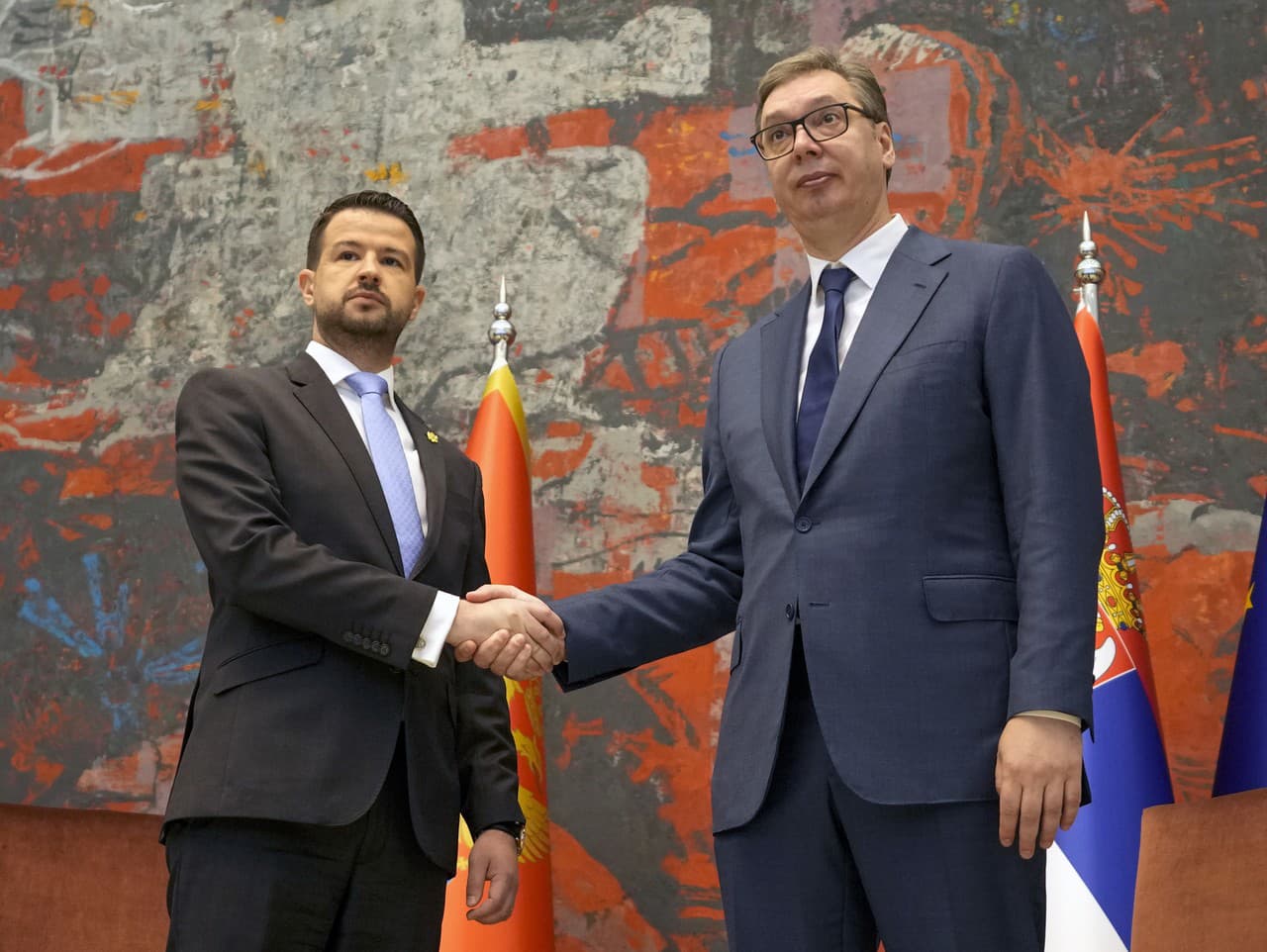 srbský prezident Aleksandar Vučič a novozvolený čiernohorský prezident Jakov Milatovič
