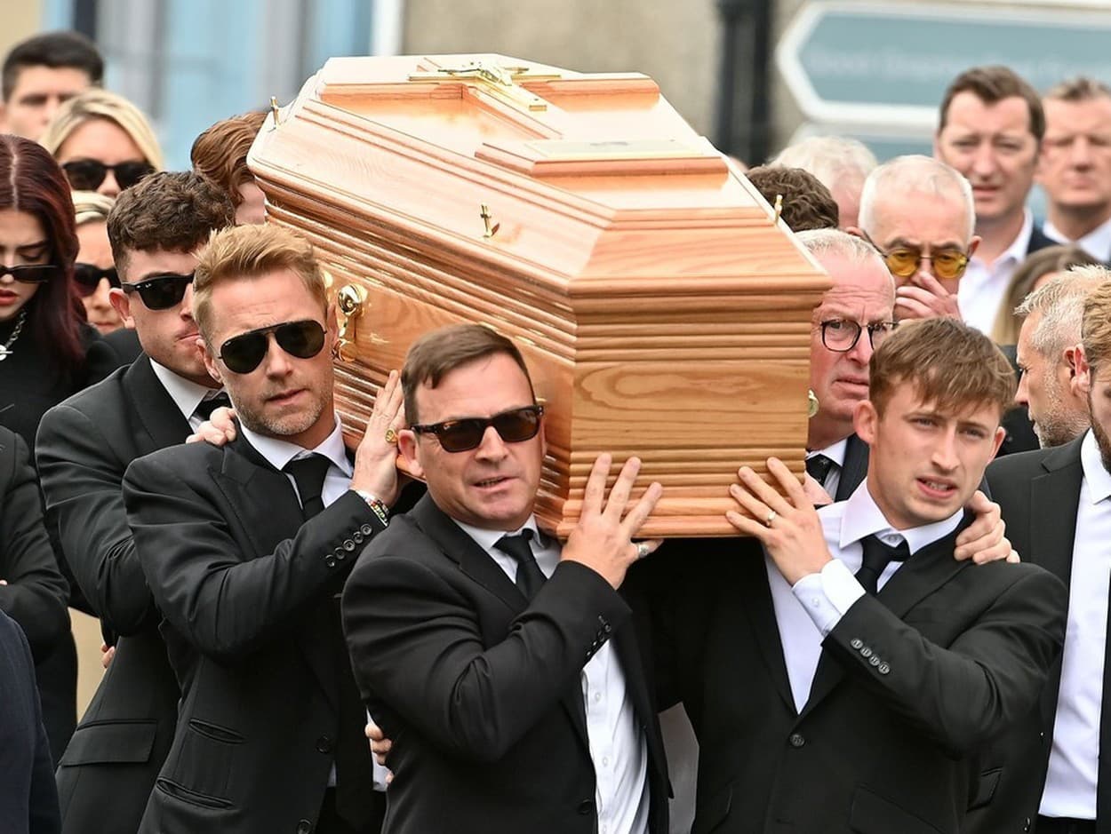 Ronan Keating pochoval svojho staršieho brata. 