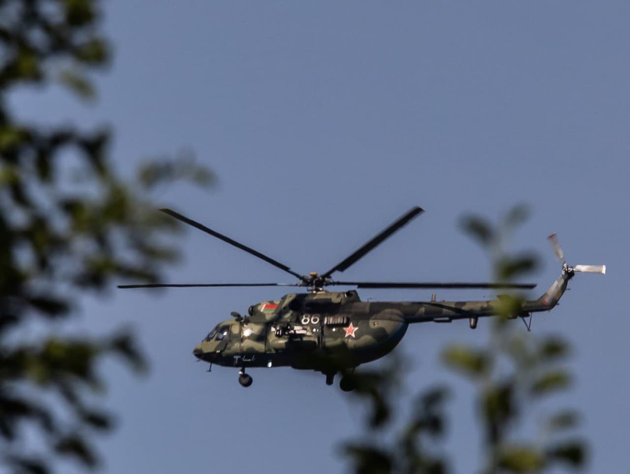 Bieloruská helikoptéra Mi-24 nad poľským územím