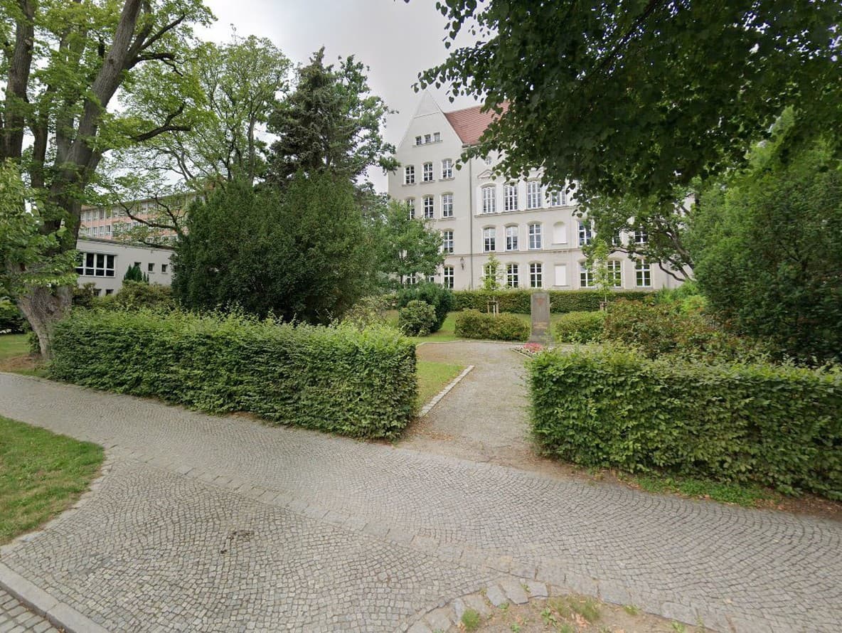 V tejto škole v meste Bischofswerda došlo k útoku nožom.