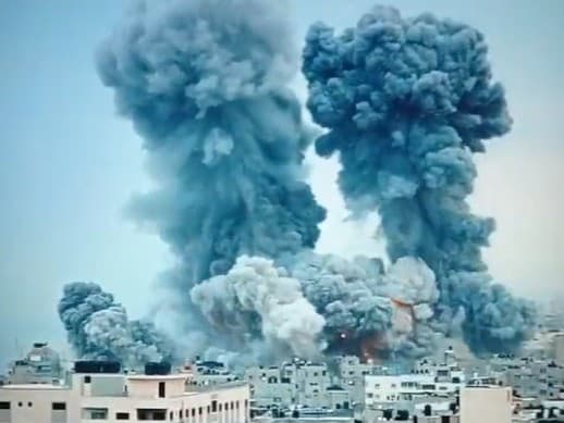 Výbuch skladu so zbraňami v mešite Al Qarbi v pásme Gazy, ktorá bola pod kontrolou Hamasu