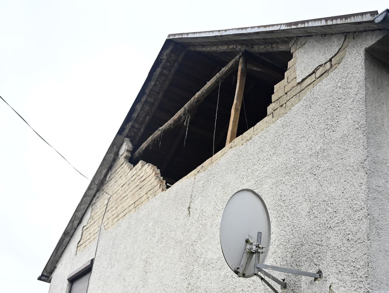 Zemetrasenie v Baškovciach poškodilo budovy