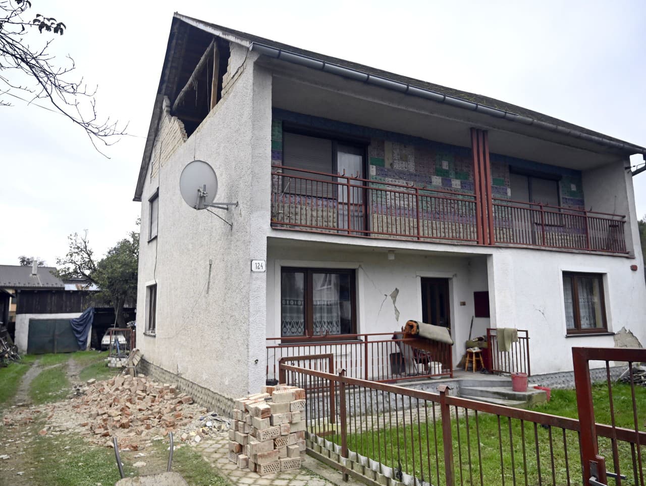 Zemetrasenie v Baškovciach poškodilo budovy