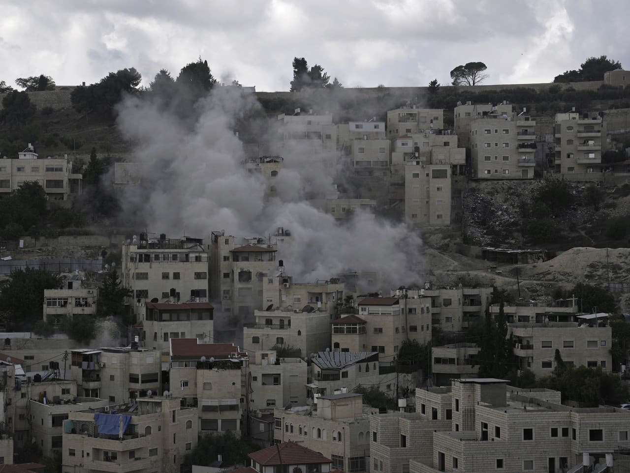 Izraelské sily zbúrali rodinný dom Palestínčana Khairyho Alqama v prevažne arabskej štvrti Al-Tur vo východnom Jeruzaleme.
