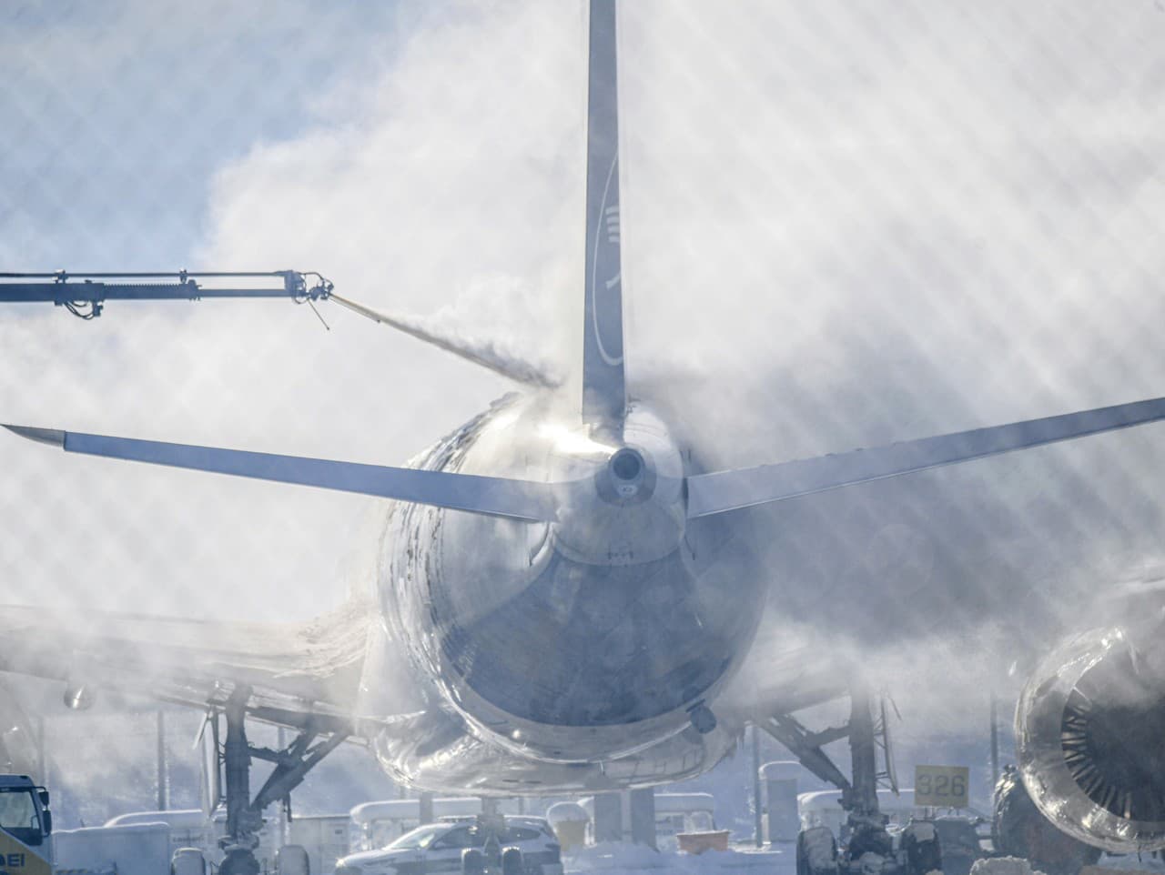 Mníchovské letisko opäť pozastavilo prevádzku pre mrznúci dážď