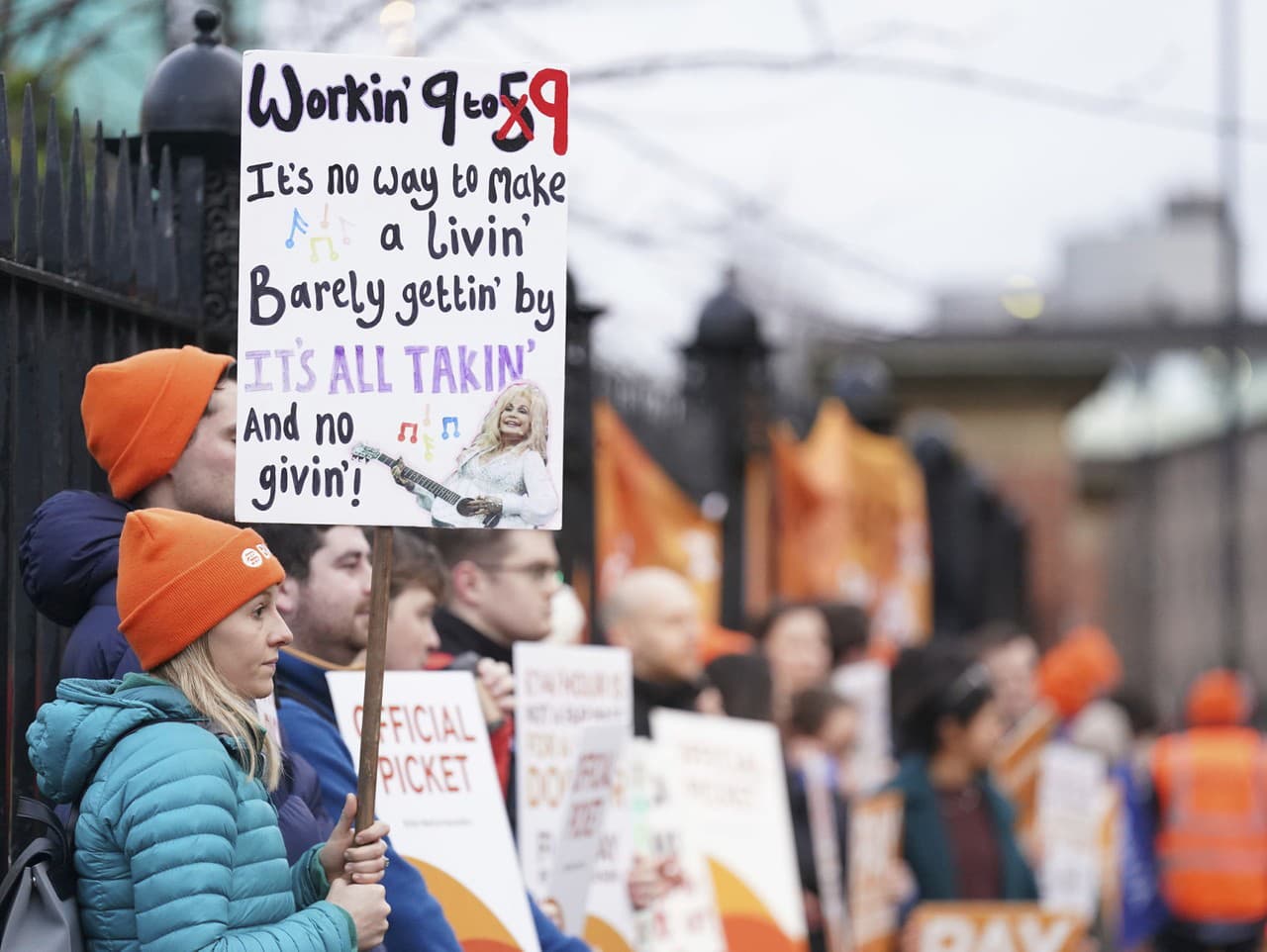 Lekári v Anglicku štrajkujú za vyššie platy