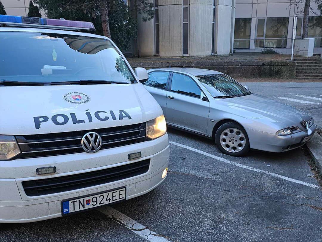 Polícia vypátrala vodiča, ktorý v Trenčíne zrazil chodkyňu a z miesta ušiel