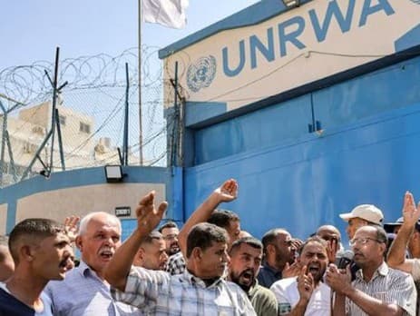 Utečenci z Pásma Gazy oslavujú teroristov a útoky  počas masakry na Izrael zo začiatku októbra minulého roku