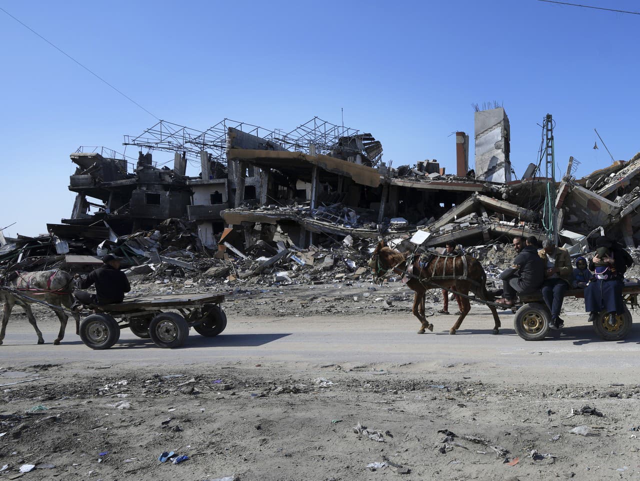 Škody po izraelskom leteckom útoku na pásmo Gazy
