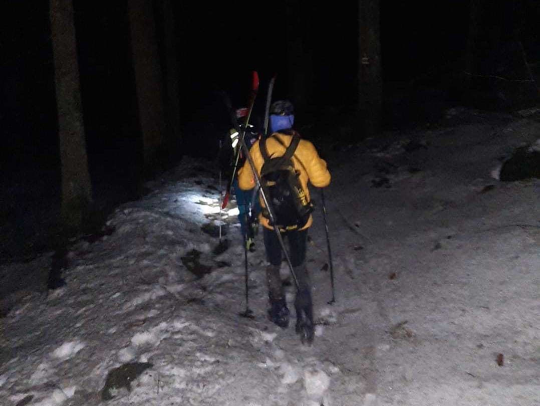 Horskí záchranári pátrali po stratenom skialpinistovi.