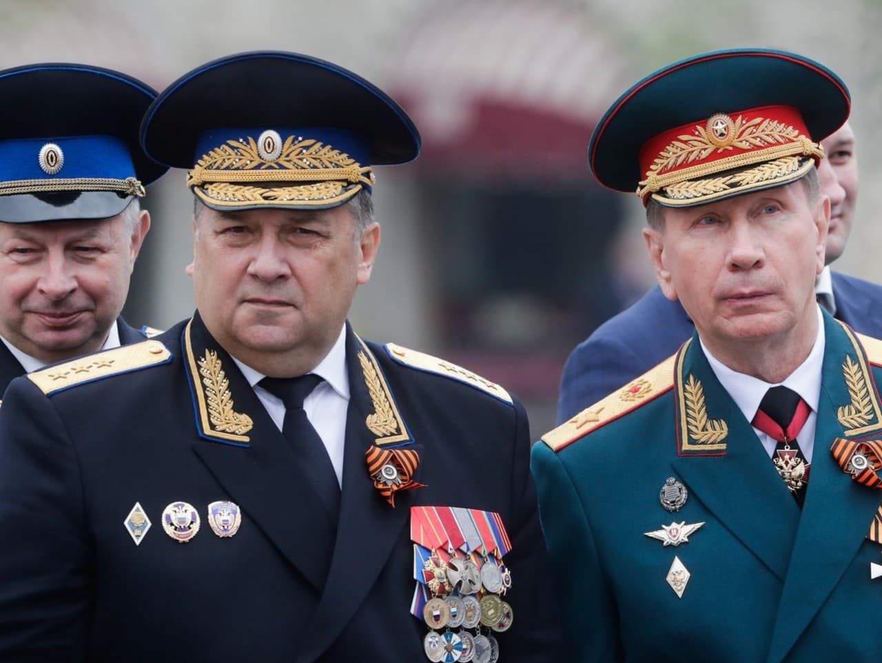 Zástupca šéfa ruského väzenského úradu FSIN Valerij Bojarinev (vľavo) bol povýšený na generálplukovníka ministerstva vnútra.