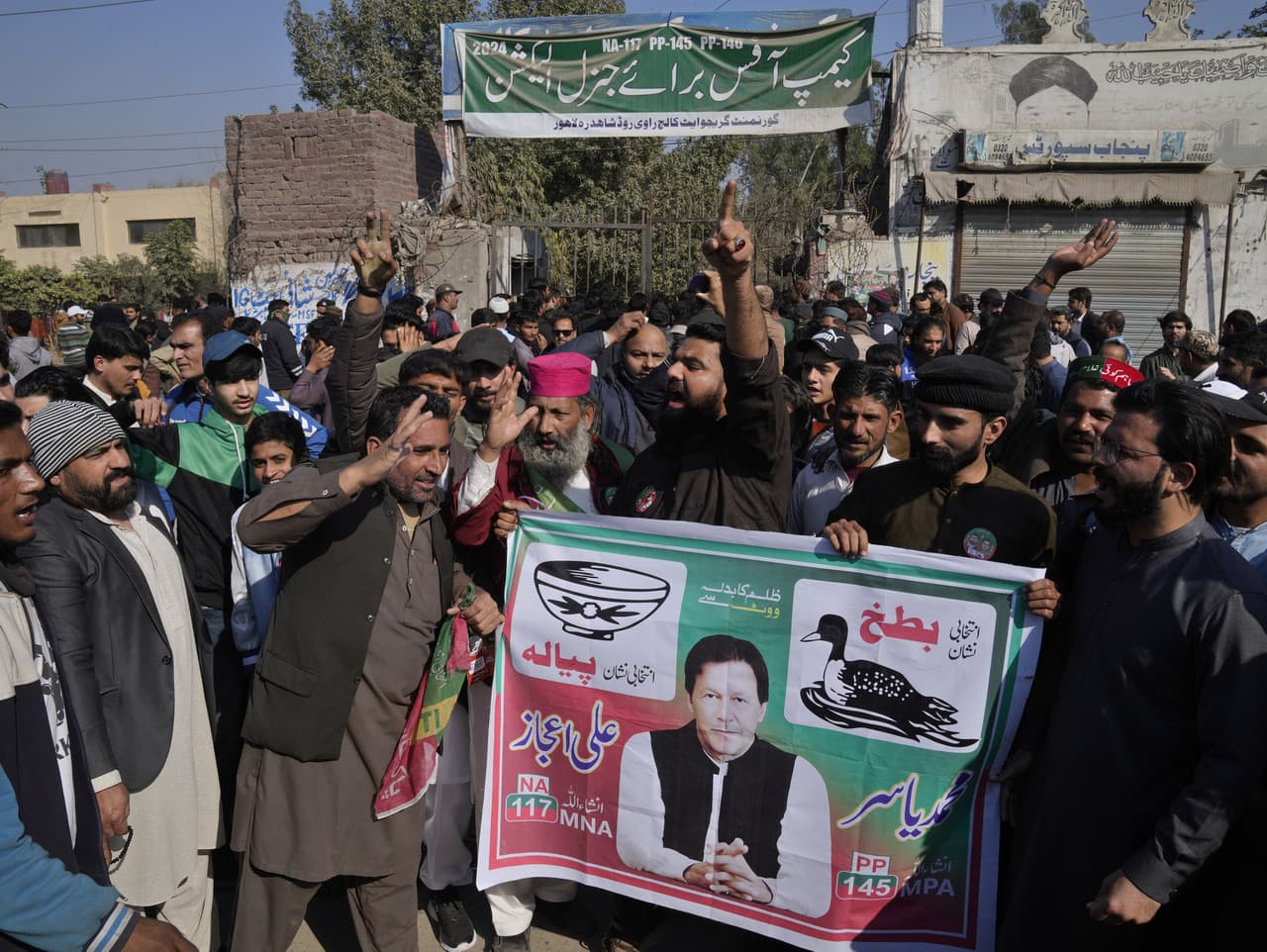 Nezávislí kandidáti v parlamentných voľbách v Pakistane uspeli 