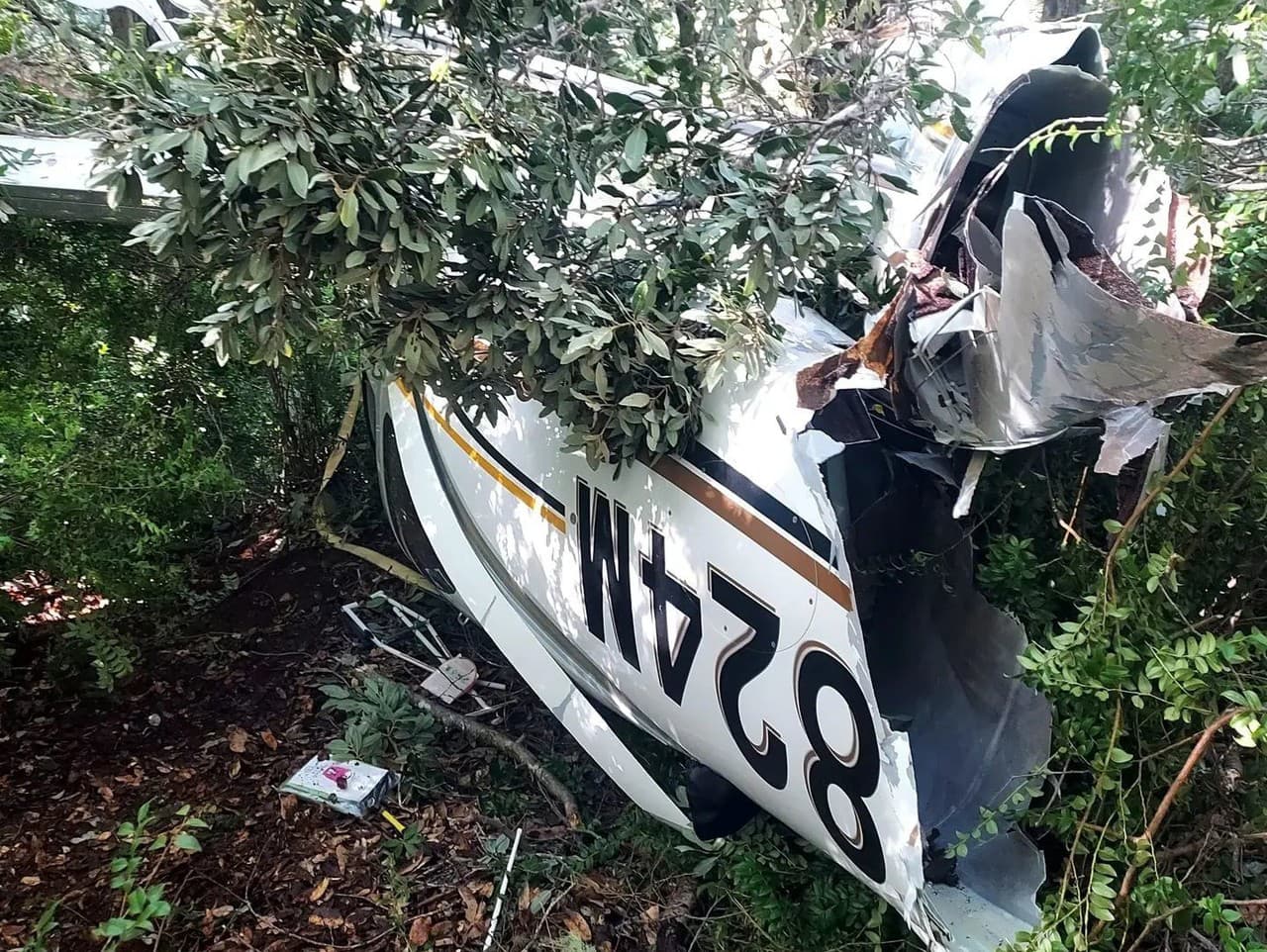 Manželia s dcérkou prežili haváriu lietadla.