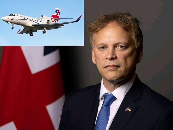 Minister obrany Veľkej Británie Grant Shapps sa stal na palube lietadla Dassault Falcon Envoy RAF obeťou kyberútoku