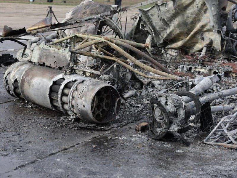 Dron zasiahol helikoptéru na vojenskej základni pri Tiraspole. Prvé správy naznačujú, že dron pochádzal z Odesy.