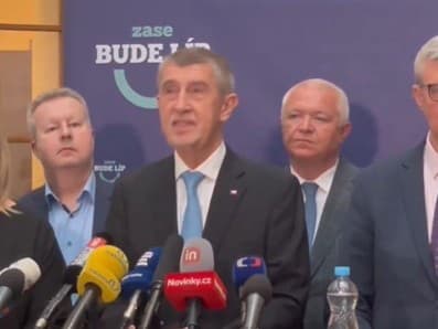 Opozičný politik Andrej Babiš (ANO) na tlačovej konferencii po zasadnutí českého parlamentu
