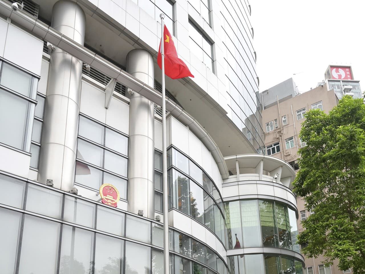 Čína otvorila v Hongkongu nový úrad pre národnú bezpečnosť