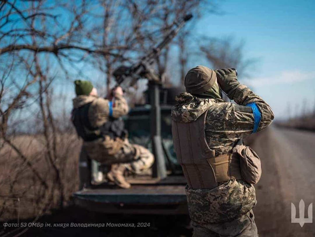Vojaci ukrajinskej armády kontrolujú vzdušný priestor