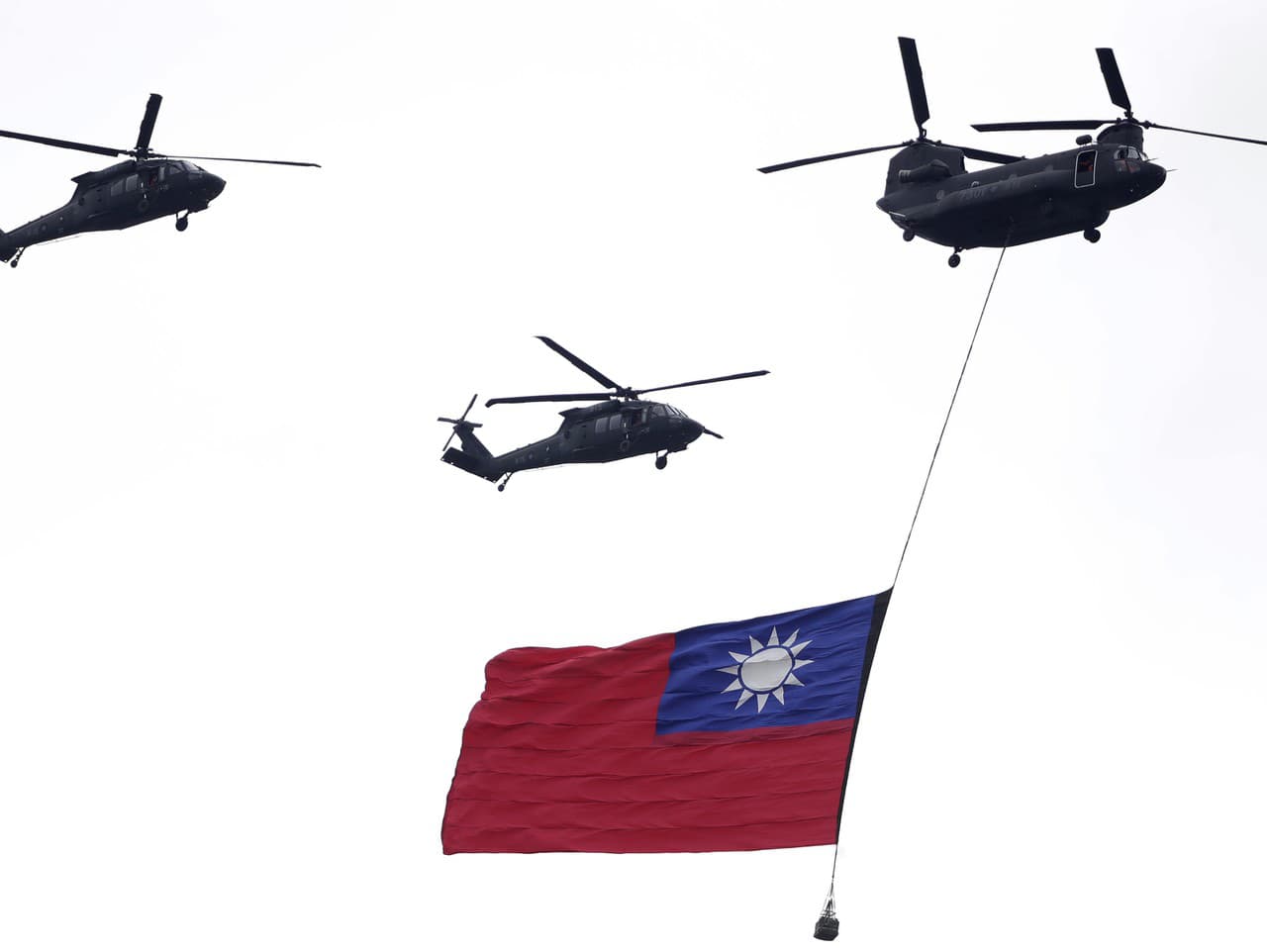 Čína začala vojenské cvičenie pri Taiwane.