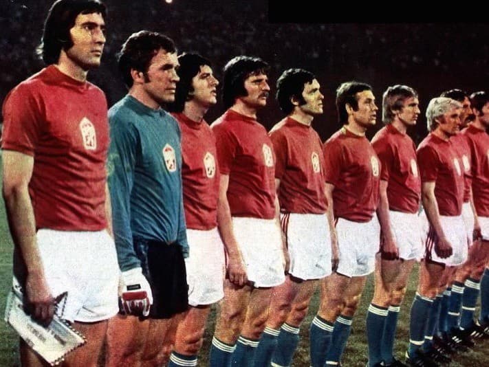 Základná jedenástka československej futbalovej reprezentácie pred finálovým zápasom ME 1976