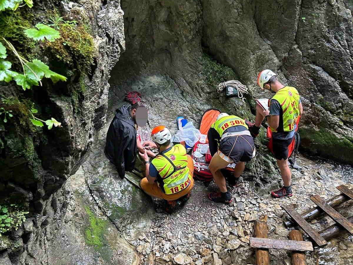 Horská záchranná služba pomáhala turistovi v rokline Veľký Sokol