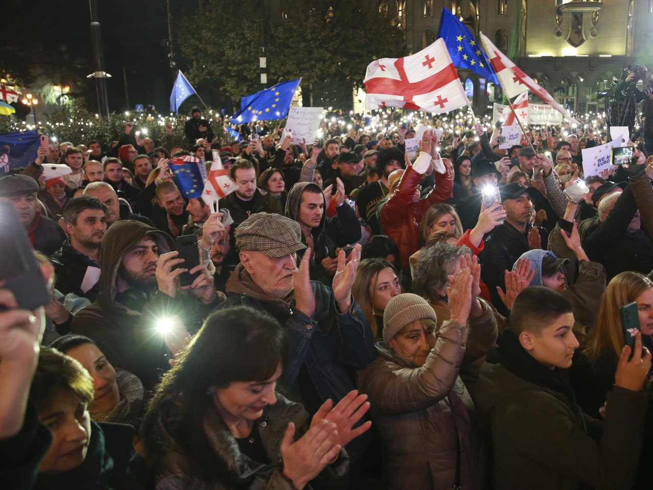 Protestujúci v Gruzínsku žiadajú nové parlamentné voľby