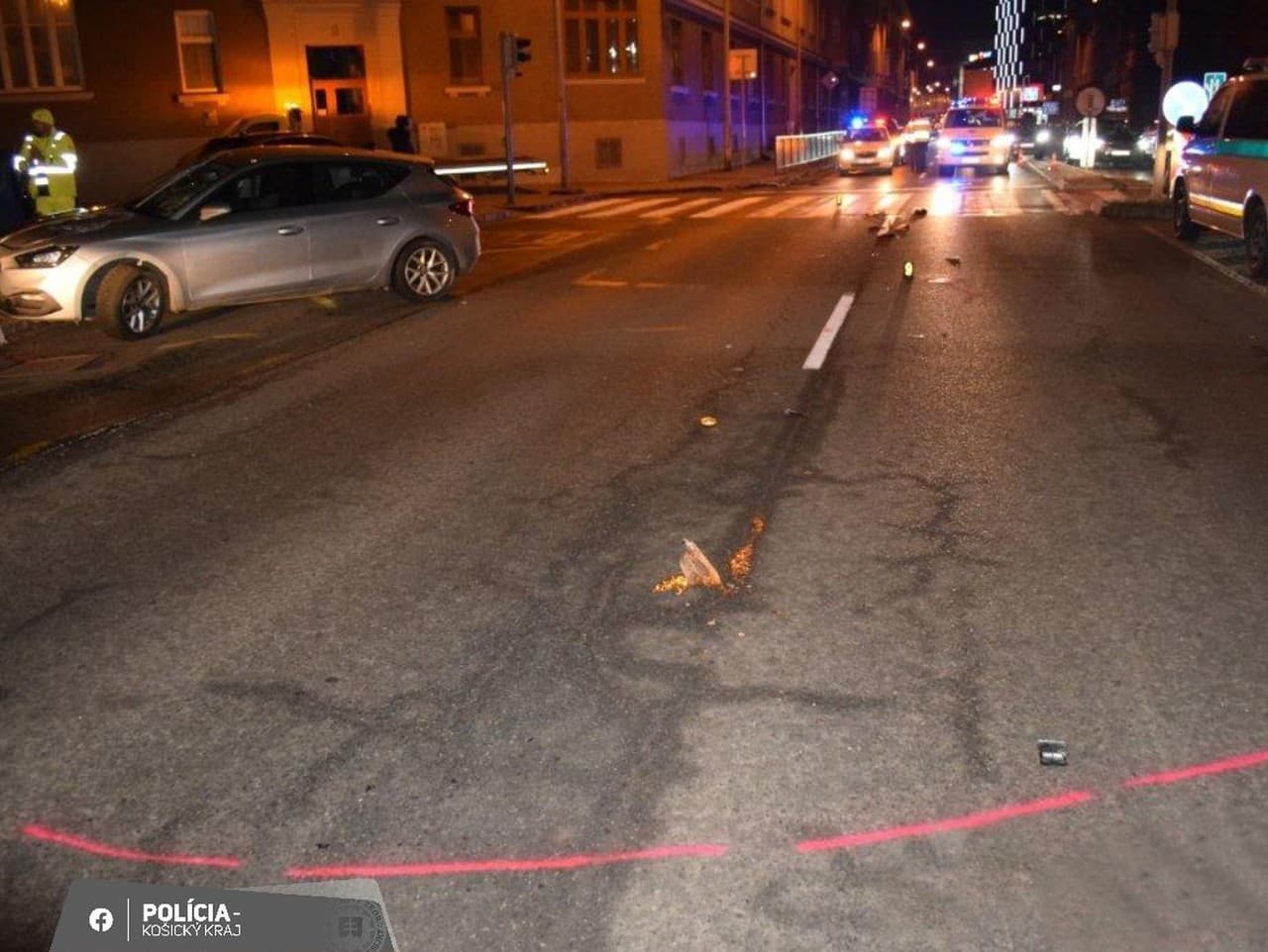 Vodič auta v Košiciach zrazil chodkyňu na priechode