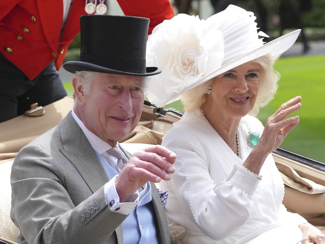 Britský kráľ Karol III. a kráľovná Kamila.