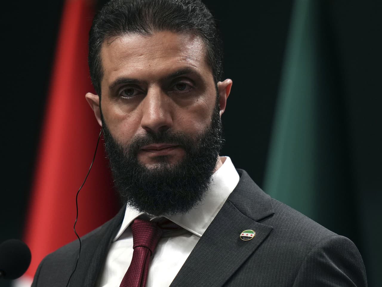 Sýrsky dočasný prezident Ahmad Šara.