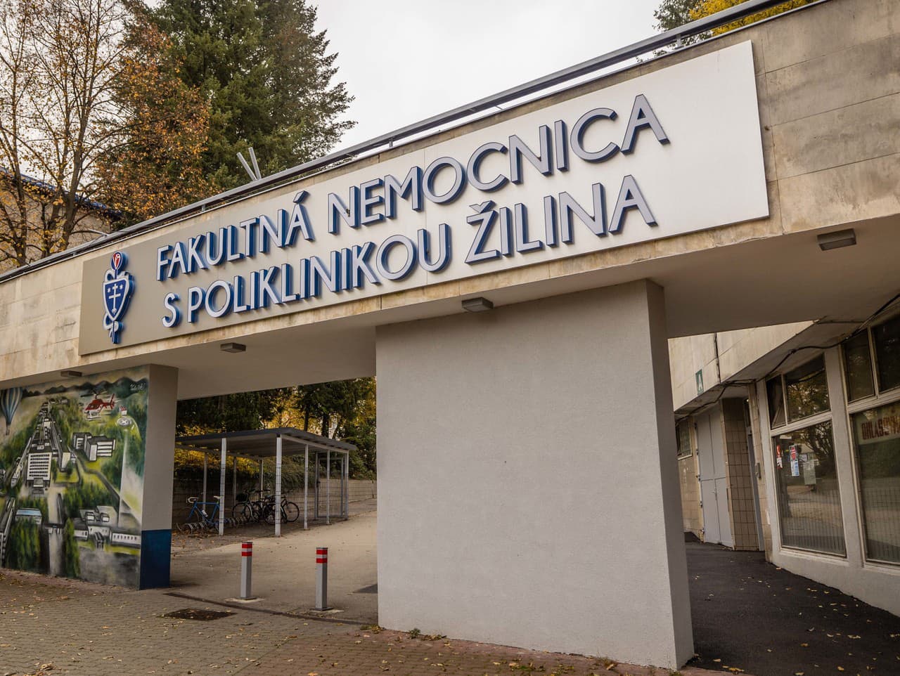 Fakultná nemocnica s poliklinikou v Žiline.
