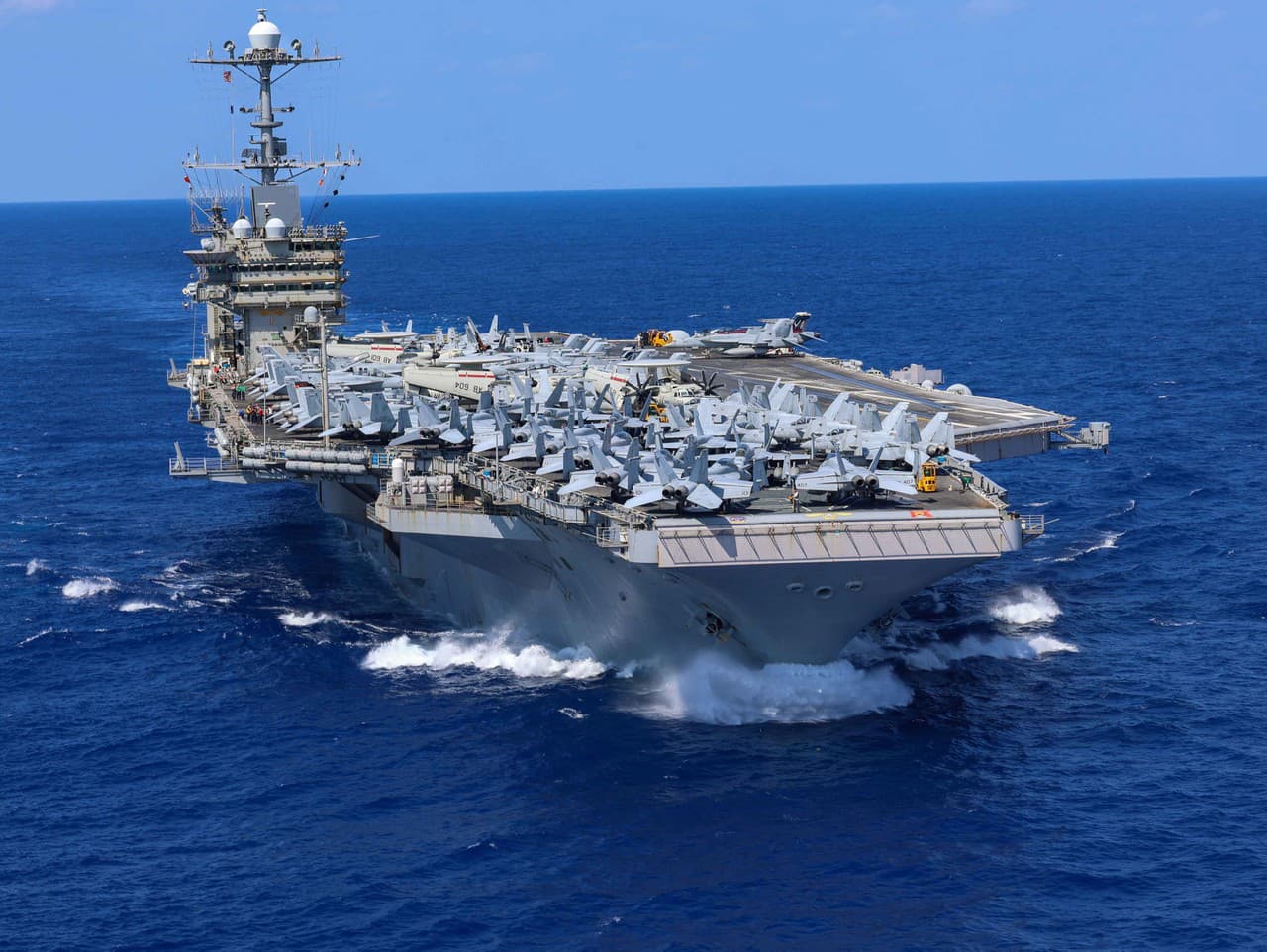 Americká lietadlová loď USS Harry S. Truman.