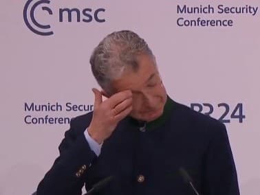 Šéf Mníchovskej bezpečnostnej konferencie Christoph Heusgen sa počas záverečnej reči v nedeľu 16. februára rozplakal. 