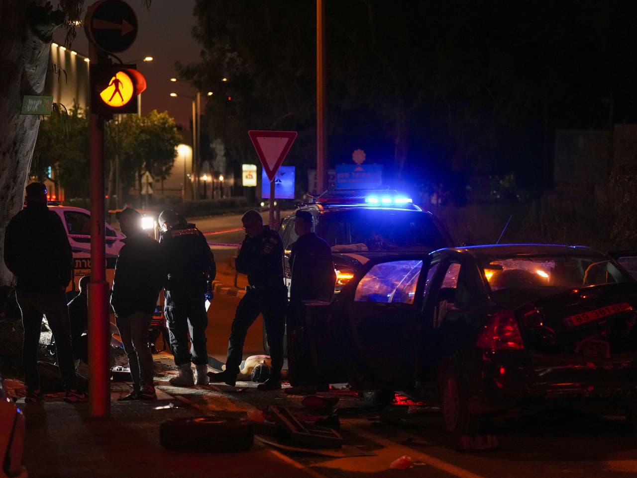 Križovatka pri vstupe do mesta Karkur po incidente.