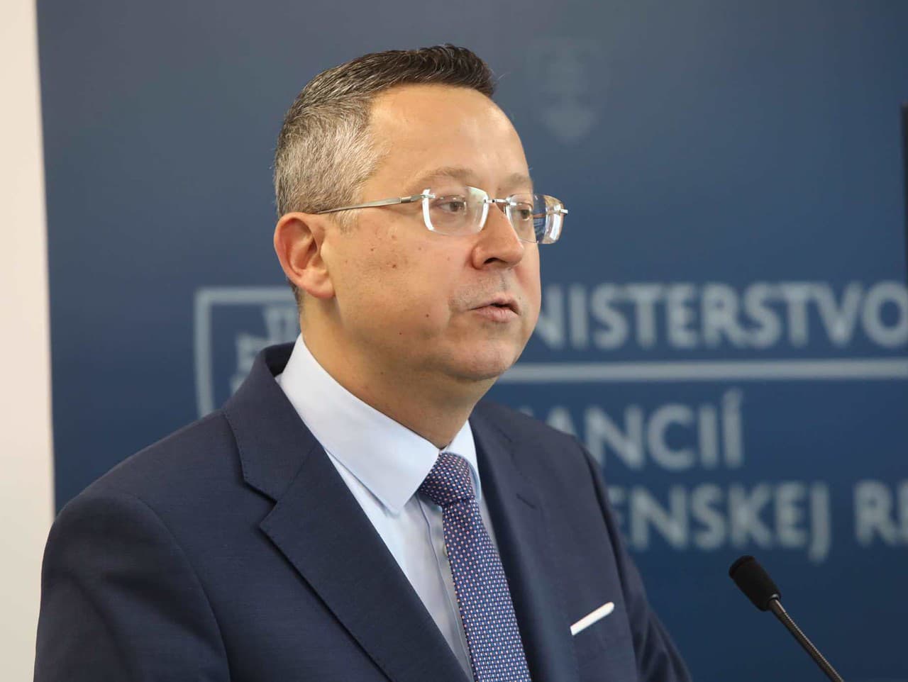 minister financií Ladislav Kamenický