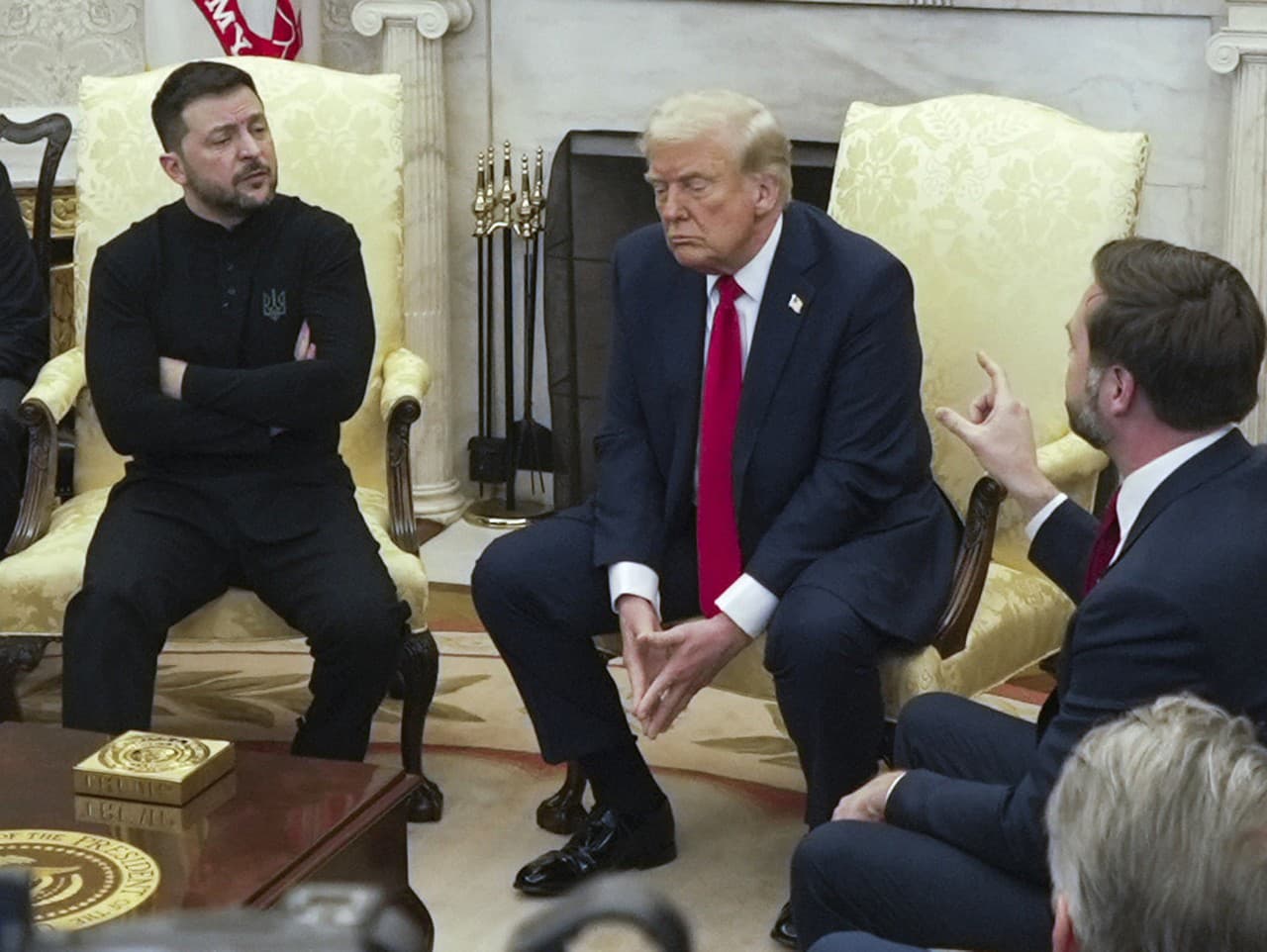 Americký prezident Donald Trump a ukrajinský prezident Volodymyr Zelenskyj počas stretnutia v Oválnej pracovni Bieleho dom.