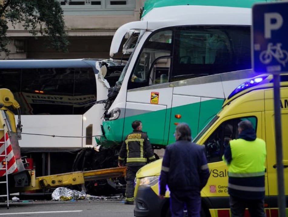 Zrážka autobusov v Barcelone.