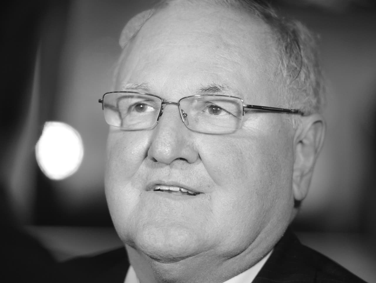 Bývalý minister Dušan Čaplovič zomrel.