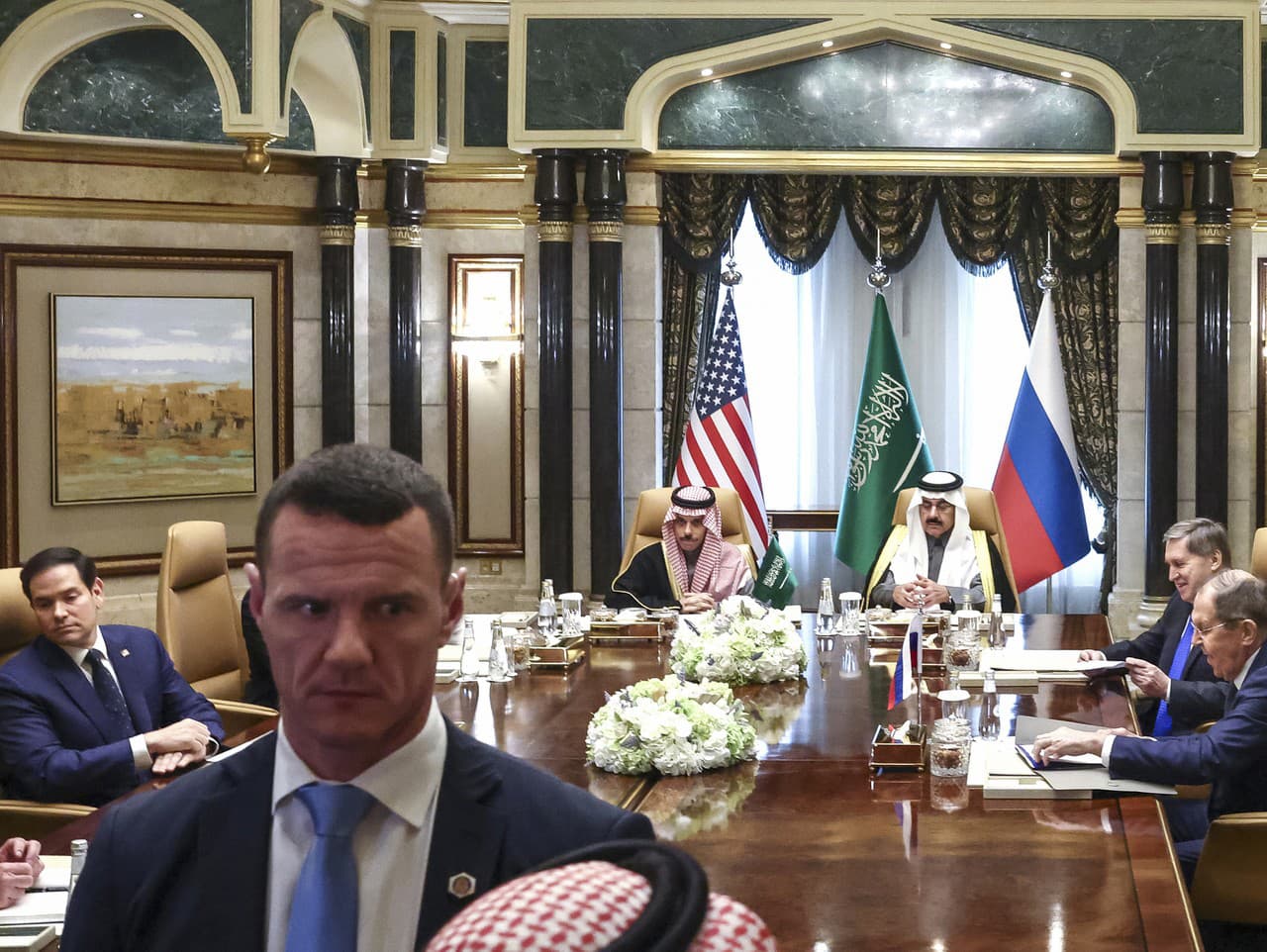 Zábery z rokovania o Ukrajine v Rijáde.