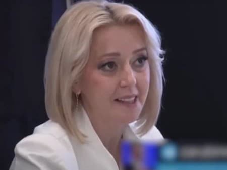 Ruská dobrovoľníčka Oľga Dorokhinová si priviedla z Chersonu domov dieťa (4).