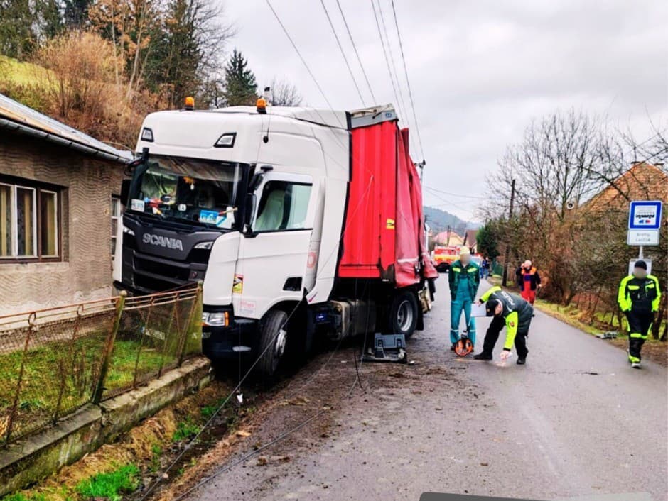 Dopravná nehoda v obci Brehy