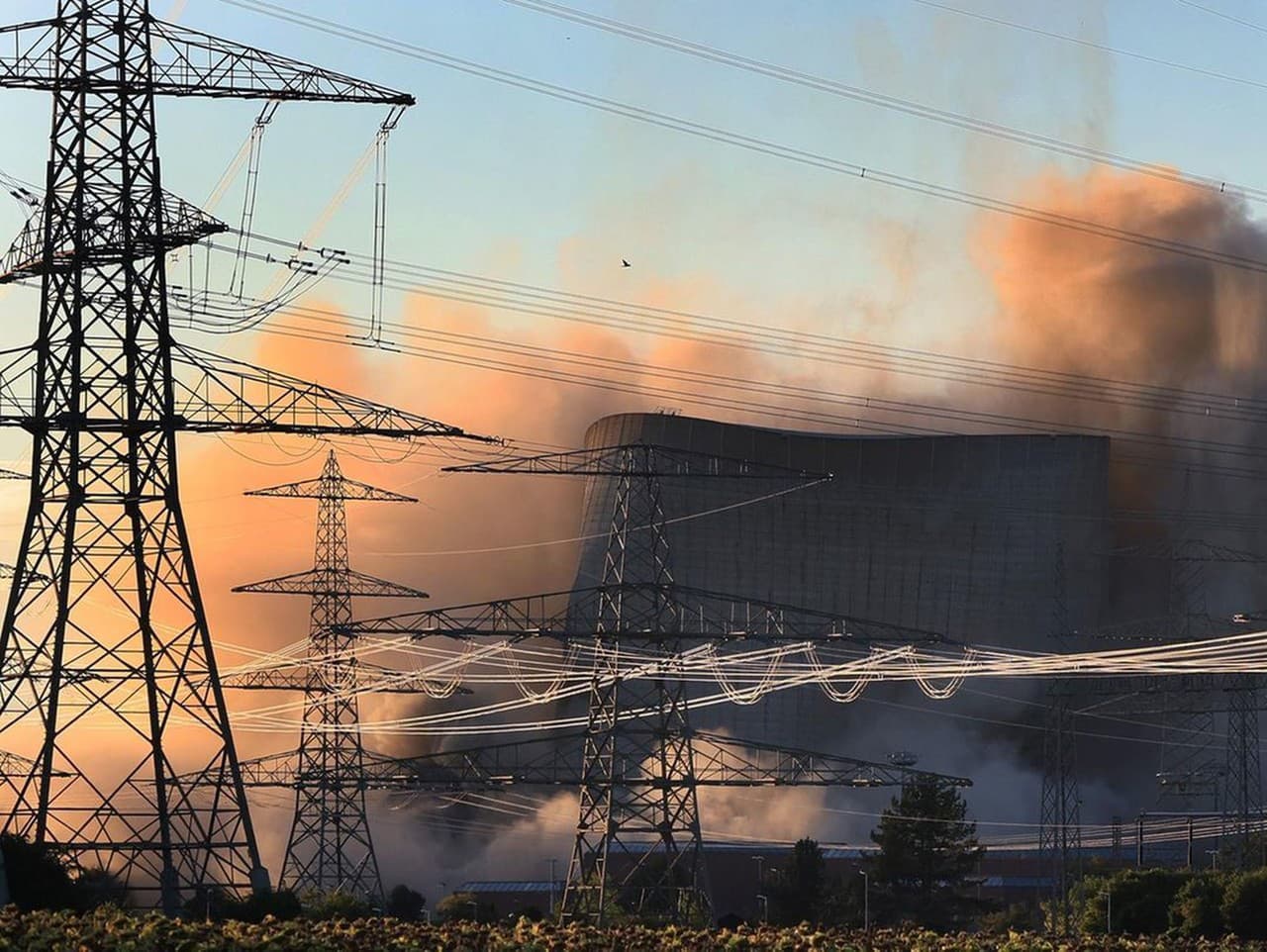 Požiar v odstavenej jadrovej elektrárni na juhu Nemecka počas demolačných prác