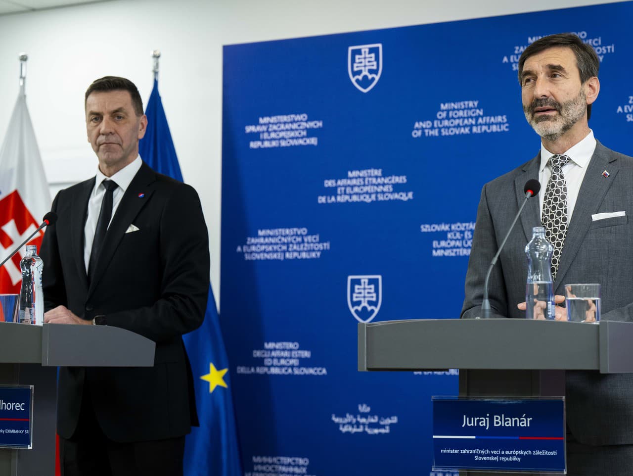 minister zahraničných vecí a európskych záležitostí SR Juraj Blanár (Smer-SD) a generálny riaditeľ Eximbanky Rastislav Podhorec