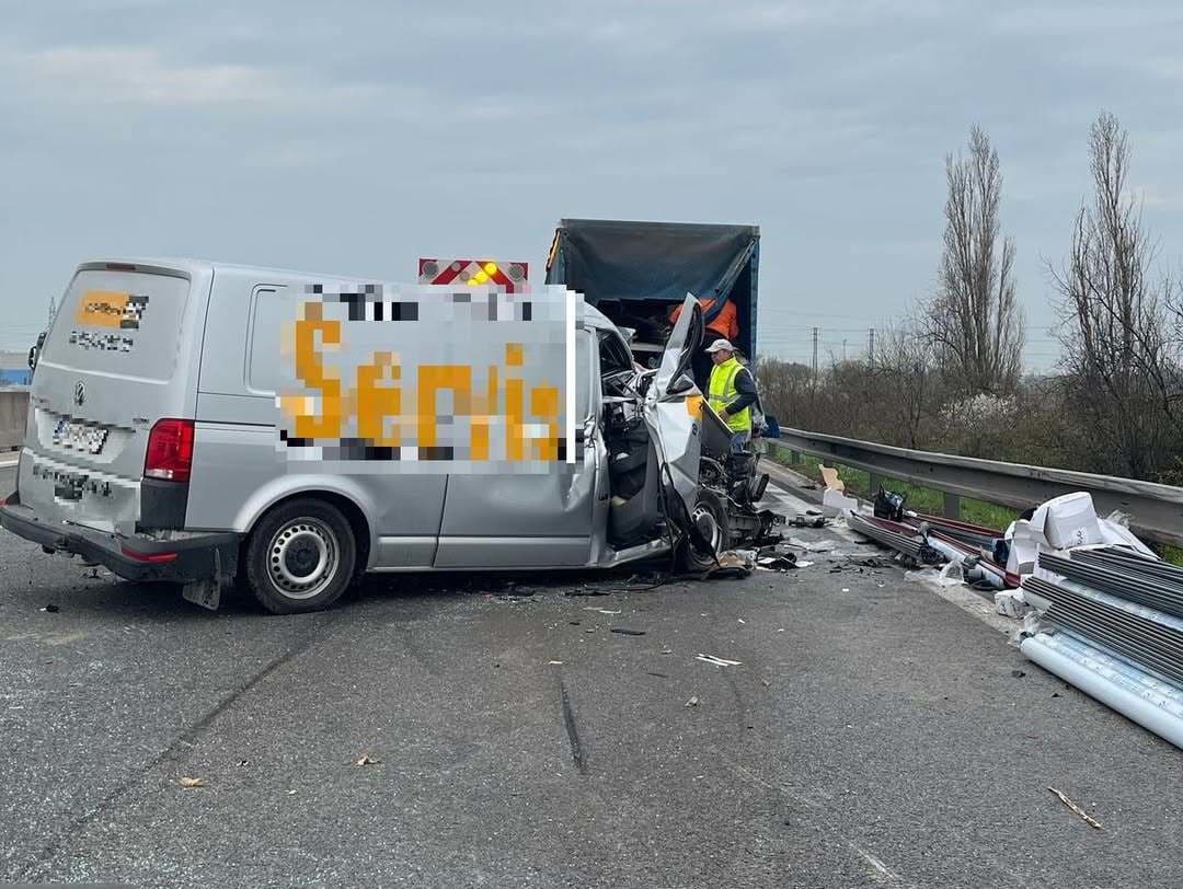Polícia zasahovala pri nehode štyroch áut na D1