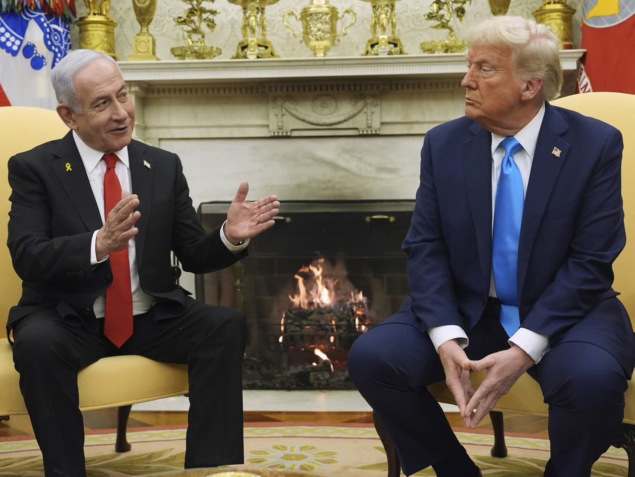 Izraelský premiér Benjamin Netanjahu (vľavo) a americký prezident Donald Trump