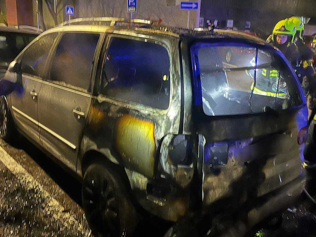 Ranný požiar motorovéhé vozidla v druhom Bratislavskom okrese